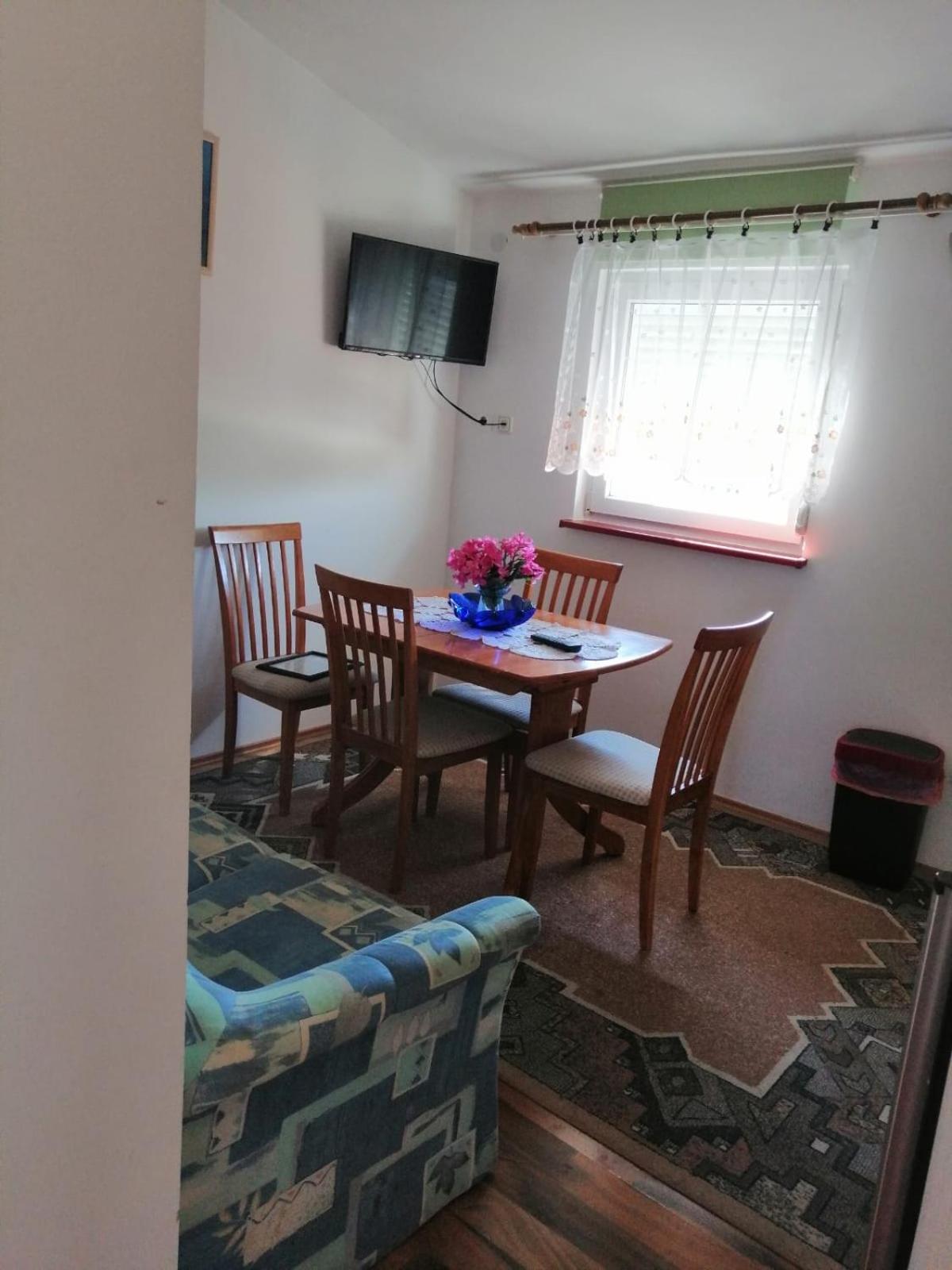 Apartmani Trupeljak Mandre Bagian luar foto
