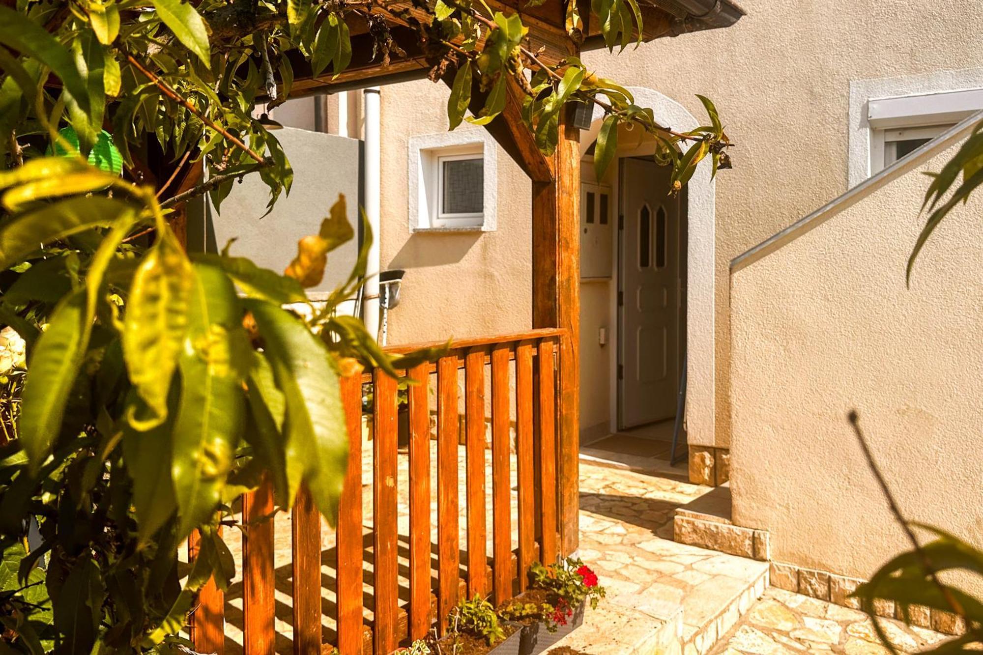 Apartmani Trupeljak Mandre Bagian luar foto