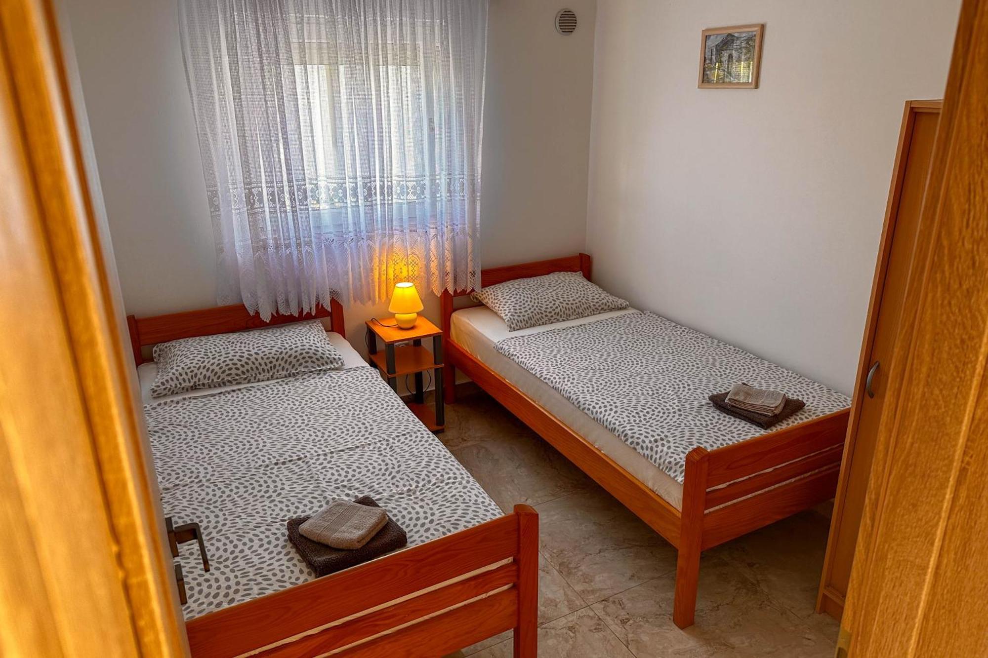 Apartmani Trupeljak Mandre Ruang foto