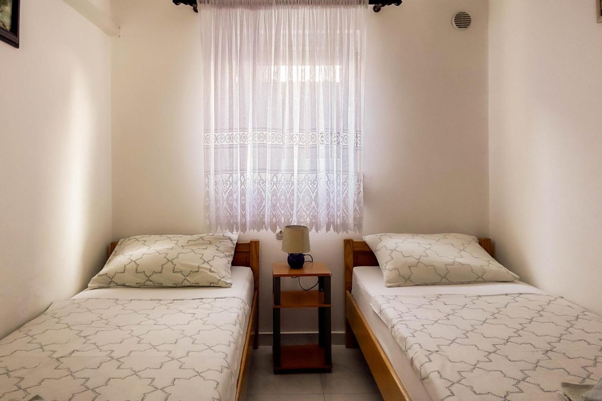 Apartmani Trupeljak Mandre Ruang foto
